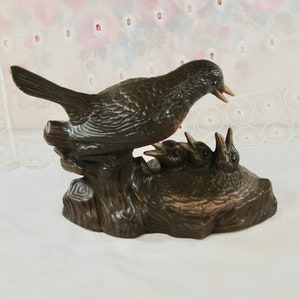 Vintage Ceramic Momma Bird Feeding Baby Birds, Brown Ceramic Figurine, Bird Collectible