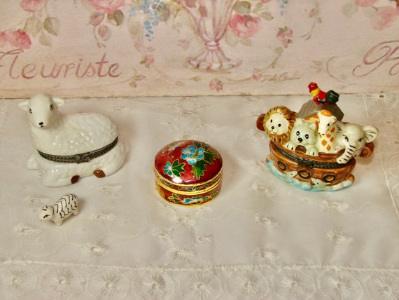 Choice: Vintage Ceramic Hinged Trinket, Pill Boxe… - image 1