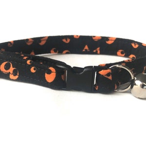SPETTRALE OCCHI Halloween Tessuto Kitty Colletto