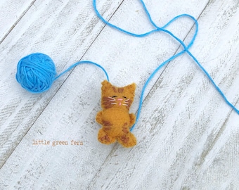 Tiny stuffed orange tabby kitty cat, miniature ginger kitten stuffie, felt plush animal for cat lover, dollhouse, pocket pet