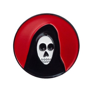 Emaille pin van Grim reaper. Schedel reversspeld. Halloween emaille pin. Spookachtig accessoire. Death revers.