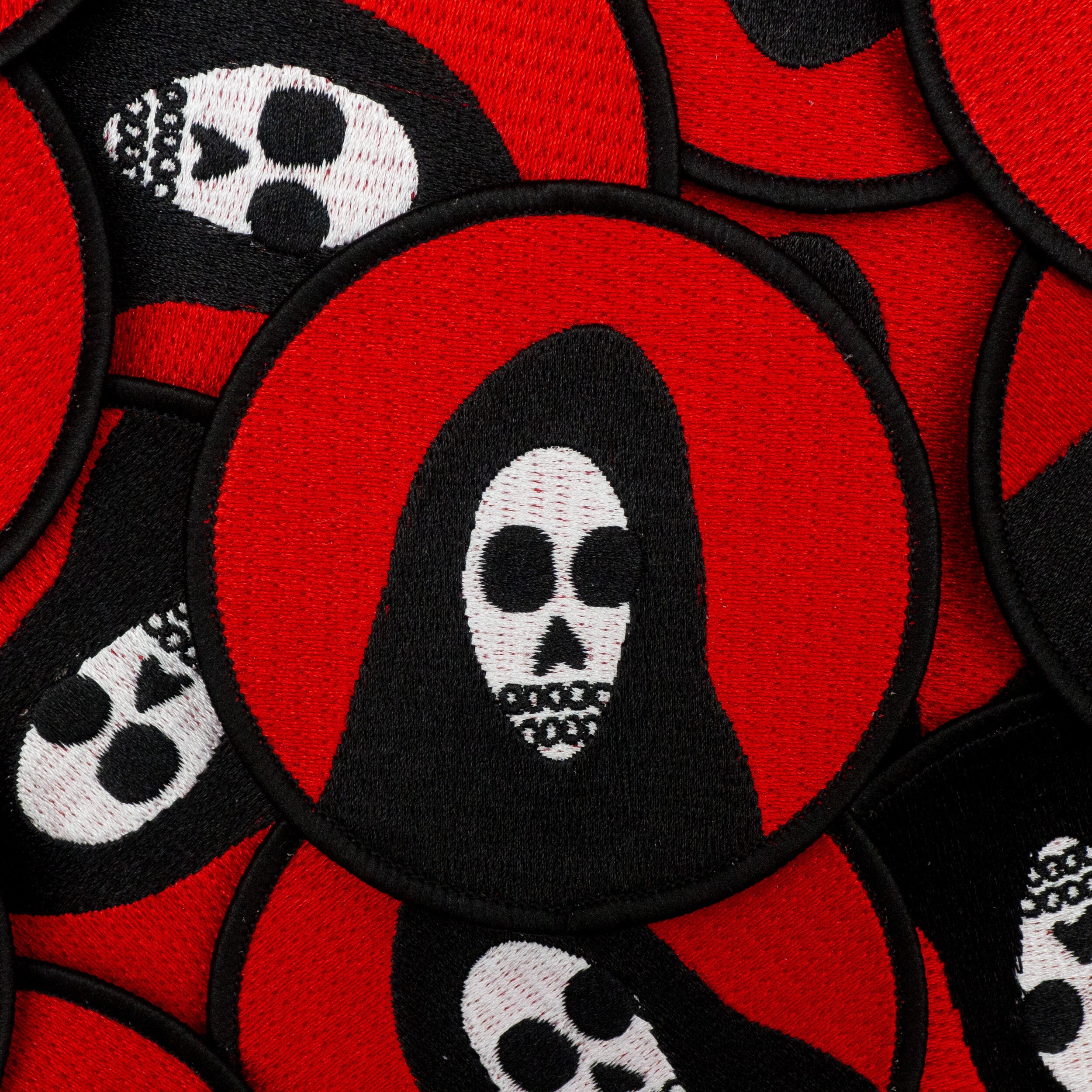 Parche bordado de calavera de la muerte. Insignia de calavera con capucha.  Parche termoadhesivo espeluznante y oscuro para Halloween. - Etsy México, image size:2500x2500