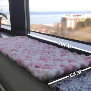 Vegan Cat Bed for Windowsill: Cozy Cat Lounger