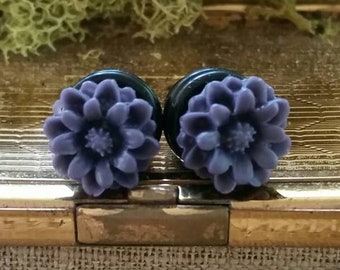 Flower Plugs, Wedding Gauges, Dark Purple, Daisy