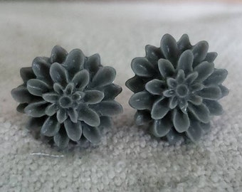 Gray Flower Plugs, Gray Wedding Gauges, Gray Mum Plugs, Gray Wedding Plugs, Gray Prom Plugs