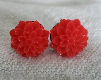 Bright Red Flower Plugs, Red Wedding Gauges, Red Mum Plugs, Red Wedding Plugs, Red Prom Plugs