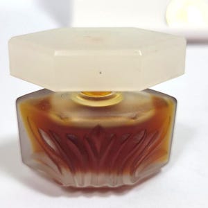 Caesars Woman Extravagant Parfum Miniature 4 ml – Vintage Rare Collectible Perfume for Women,mini bottle.mini fragrance,parfum miniatur
