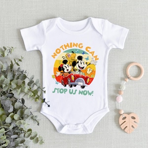 Koszulka Mickey and Minnie Road Trip, Nothing Can Stop Us Now Toddler Tee, kombinezon dla niemowląt Disney, retro samochód z kreskówek dla dzieci Top, projekt Happy Travel