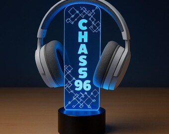 Personalisierter LED Kopfhörerständer mit FPS Fadenkreuz Design – Personalisiertes Gaming Schreibtisch Dekor – RGB Gamer Geschenk mit Fernbedienung und Gamertag
