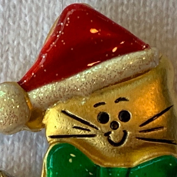 AJMC Meowy Christmas Holiday Cat Pin