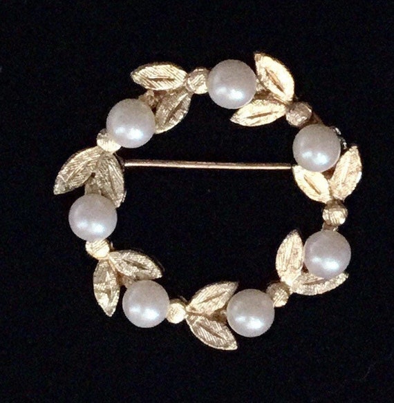 Pearls and Leaves Rhinestone Wreath Brooch - image 1
