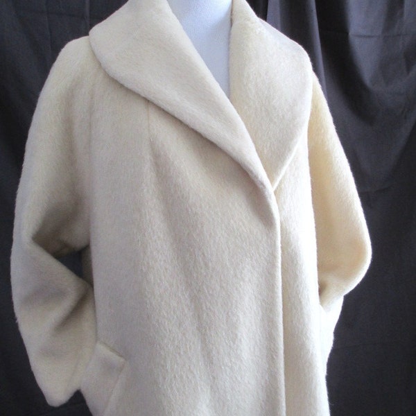 Vintage 1950s coat, Lilli Ann, swing coat, cream color mohair, 1950s, 1960s, beautiful warm, luxurious, Hollywood style and drama