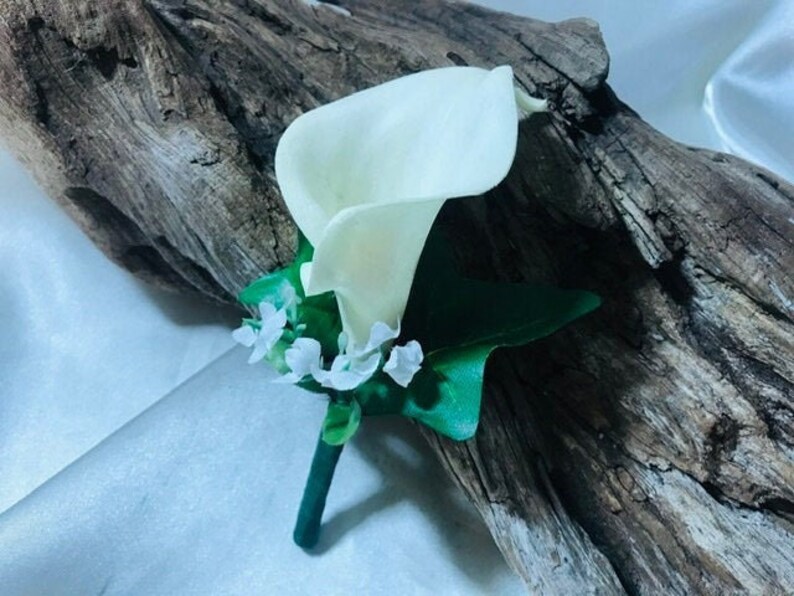 White Mini Calla Lily Boutonniere Prom Boutonniere Floral Boutonniere Boutonniere Artificial Wedding Boutonniere Real Touch