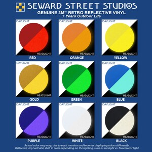K&ouml;nnte beinhalten: Eine Tabelle, die zeigt, wie verschiedene Farben von 3M&trade; Retro Reflective Vinyl bei Tageslicht und unter einem Scheinwerfer aussehen. Die gezeigten Farben sind Rot, Orange, Gelb, Gold, Gr&uuml;n, Blau, Lila, Wei&szlig; und Schwarz.