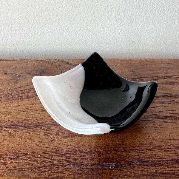 Black and White Fused Glass Mini Bowl - Fused Glass Dish - Glass Art Home - Kitchen Gift - Yin-Yang -  Hostess Gift - Handmade Glass