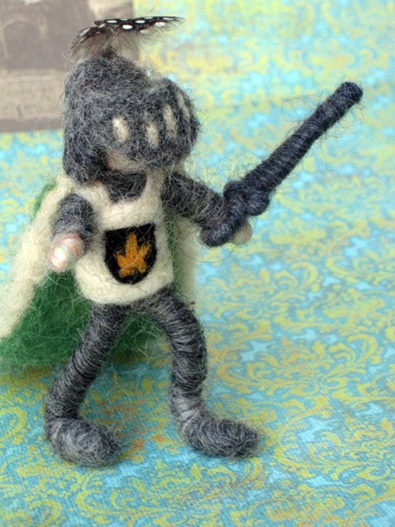 Needle Felted Posable Knight with flipping helmet, sword and cape, Original design by Borbala Arvai, made to order image 3