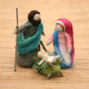 Needle Felted Nativity Set , Waldorf Nativity, Mary and Joseph, Baby Jesus, Original design by Borbala Arvai, Made to order