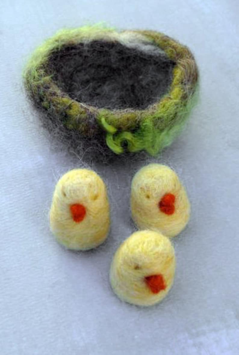 Needle felted animal, Three Bird Nest, little chicks, Spring decor, Waldorf Nature table, Felted toy, Original design by Borbala Arvai image 3