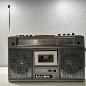 VINTAGE *New* Lasonic TRC-909 Boombox Speaker am/fm Cassette Recorder Movie Prop