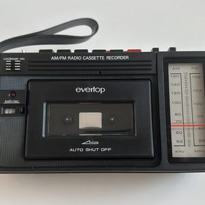 VINTAGE *NEUES * Evertop Modell MCTR-202 Kassetten-Tonbandgerät AM/FM Hörspielfilm