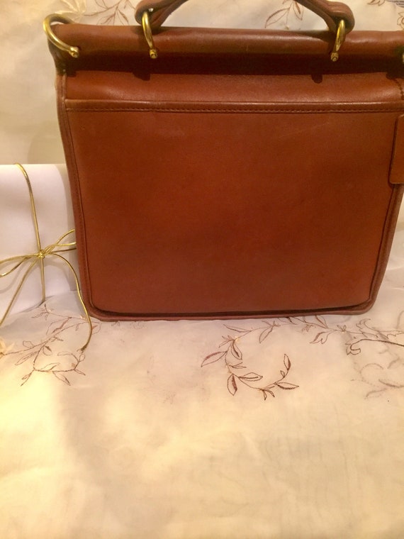 Vintage British Tan Coach Willis Shoulder Bag - image 3