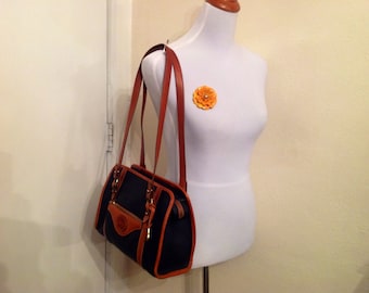 Vintage Dooney Bourke Shoulderbag Blue Leather Tan Trim Chic Preppy Style  Fashion Back-To-School Wear