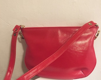 VIntage Super Cute Red Vinyl Shoulderbag