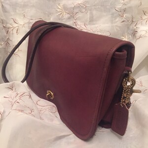 Vintage Coach Shoulderbag Old Style Classic Fashion Wear image 2