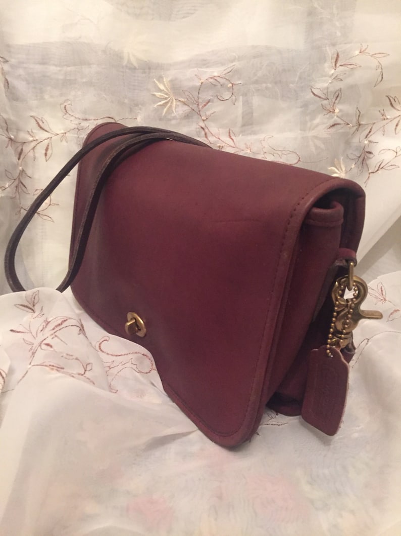 Vintage Coach Shoulderbag Old Style Classic Fashion Wear image 2