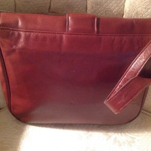 Vintage Etienne Aigner Shoulderbag Oxblood Red Fashionable Stylish Leather Wear image 3