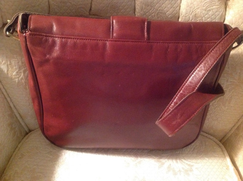 Vintage Etienne Aigner Shoulderbag Oxblood Red Fashionable Stylish Leather Wear image 3
