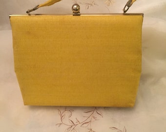 Vintage Old Fashion Yellow Handbag