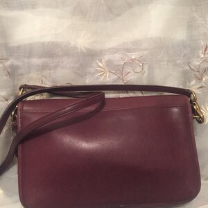 Vintage Coach Shoulderbag Old Style Classic Fashion Wear image 3