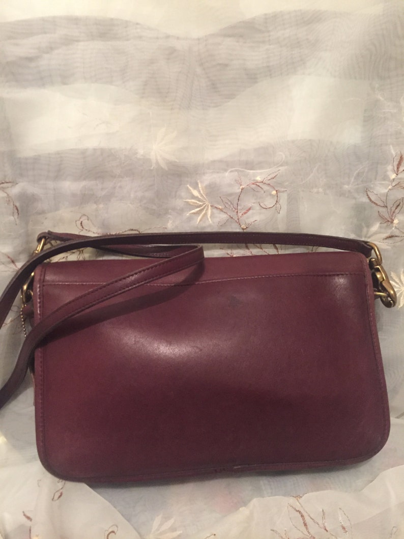 Vintage Coach Shoulderbag Old Style Classic Fashion Wear image 3