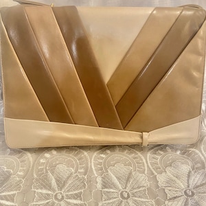 Vintage Dover Leder Beige Creme Farbe Clutch Schultertasche Handtasche 80er modisch Chic Preppy Stylish Summer Wear