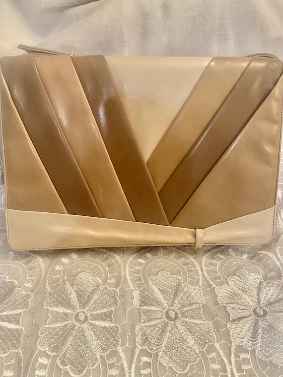 Vintage Dover Leather Beige Cream Color Clutch Pur