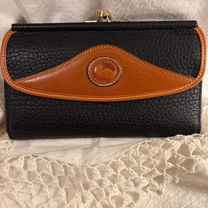 Vintage Dooney Bourke Full All Weather leather Wallet