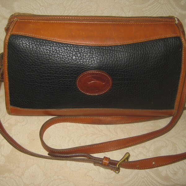 Vintage Dooney n Bourke Shoulderbag Black Brown Tan Trim