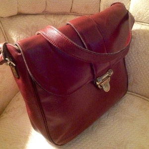 Vintage Etienne Aigner Shoulderbag Oxblood Red Fashionable Stylish Leather Wear image 2