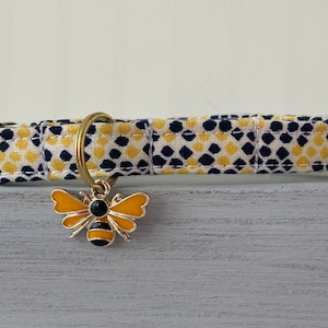 Cat Collar, Dog Collar, Bumble Bee Collar, Custom Size Collar