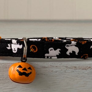 Cat Collar, Halloween Cat Collar Breakaway Collar with bell, Pumpkin Custom Made Cat Collar