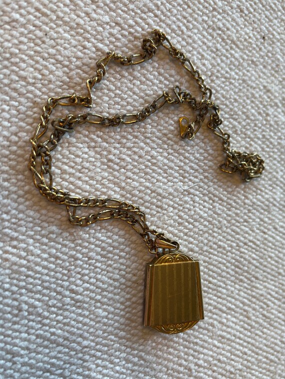 Vintage Hayward GF Locket with 18" chain so prett… - image 3