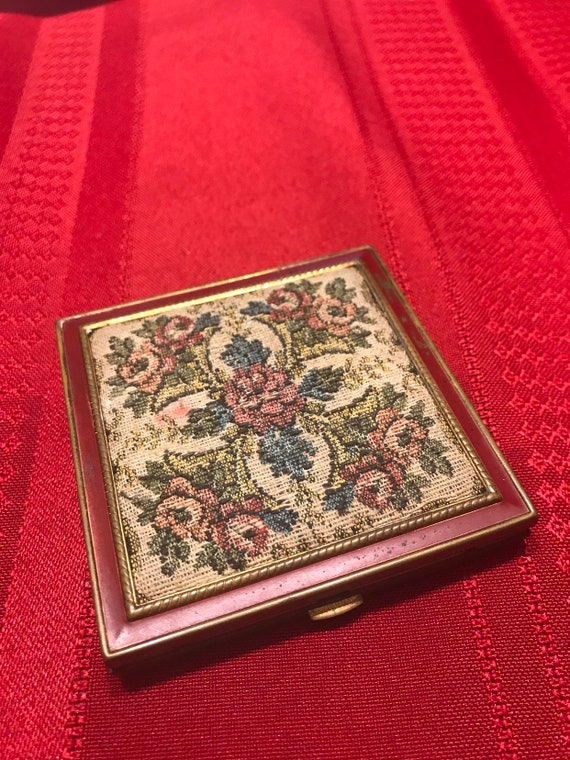 Vintage Elgin Tapestry compact MIrror and Powder … - image 4