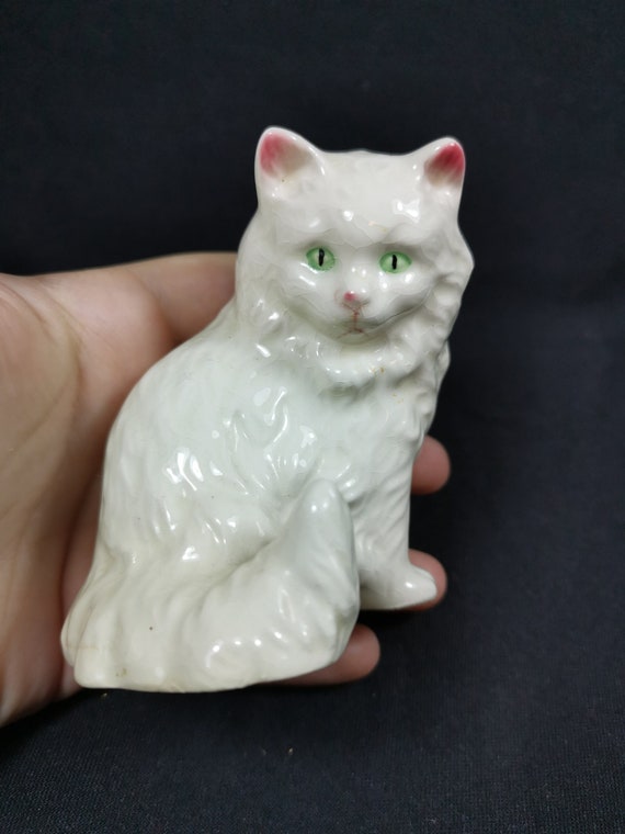 Vintage White Cat Kitten Figurine Hummel Goebel German Germany