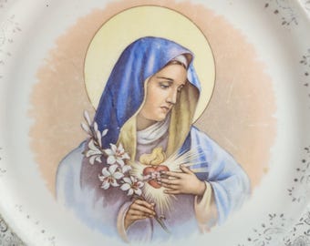 Plato vintage de la Virgen María: Sagrado Corazón y Lirios, Crooksville China