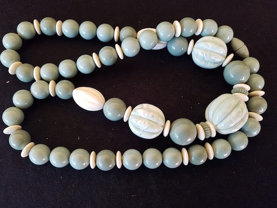Vintage Beaded Necklace 1950's Sage Green and Whi… - image 1