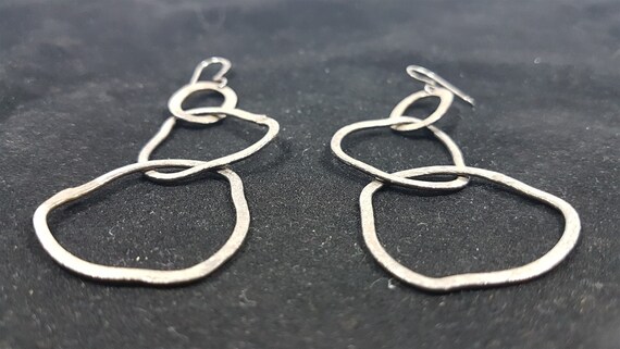 Vintage Earrings Hand Hammered Silver Metal Free … - image 3