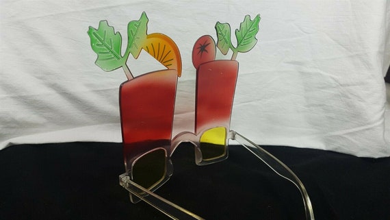 Vintage Plastic Cocktail Glasses Sunglasses Novel… - image 7