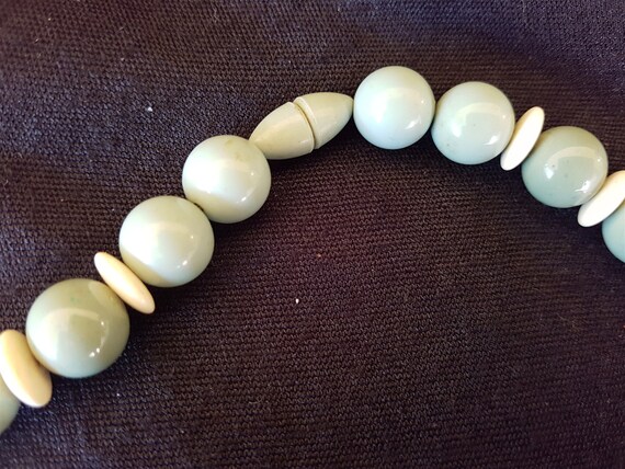 Vintage Beaded Necklace 1950's Sage Green and Whi… - image 5