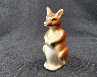 Vintage Salt or Pepper Shaker Kangaroo Figurine Animal Figure Novelty 1950's Original Ceramic Pottery